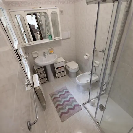 Perfect Wave A 10 M Dal Mare * San Remo