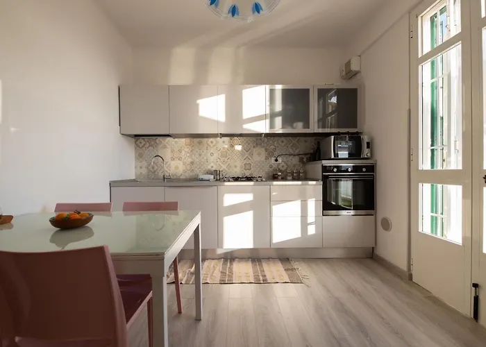 Perfect Wave A 10 M Dal Mare 圣雷默